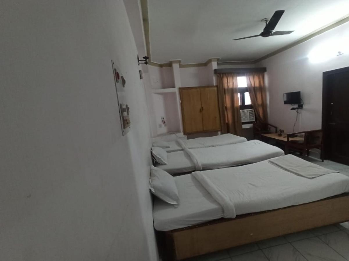 Oyo 80830 Hotel Buddha International Bodh-Gajá Kültér fotó