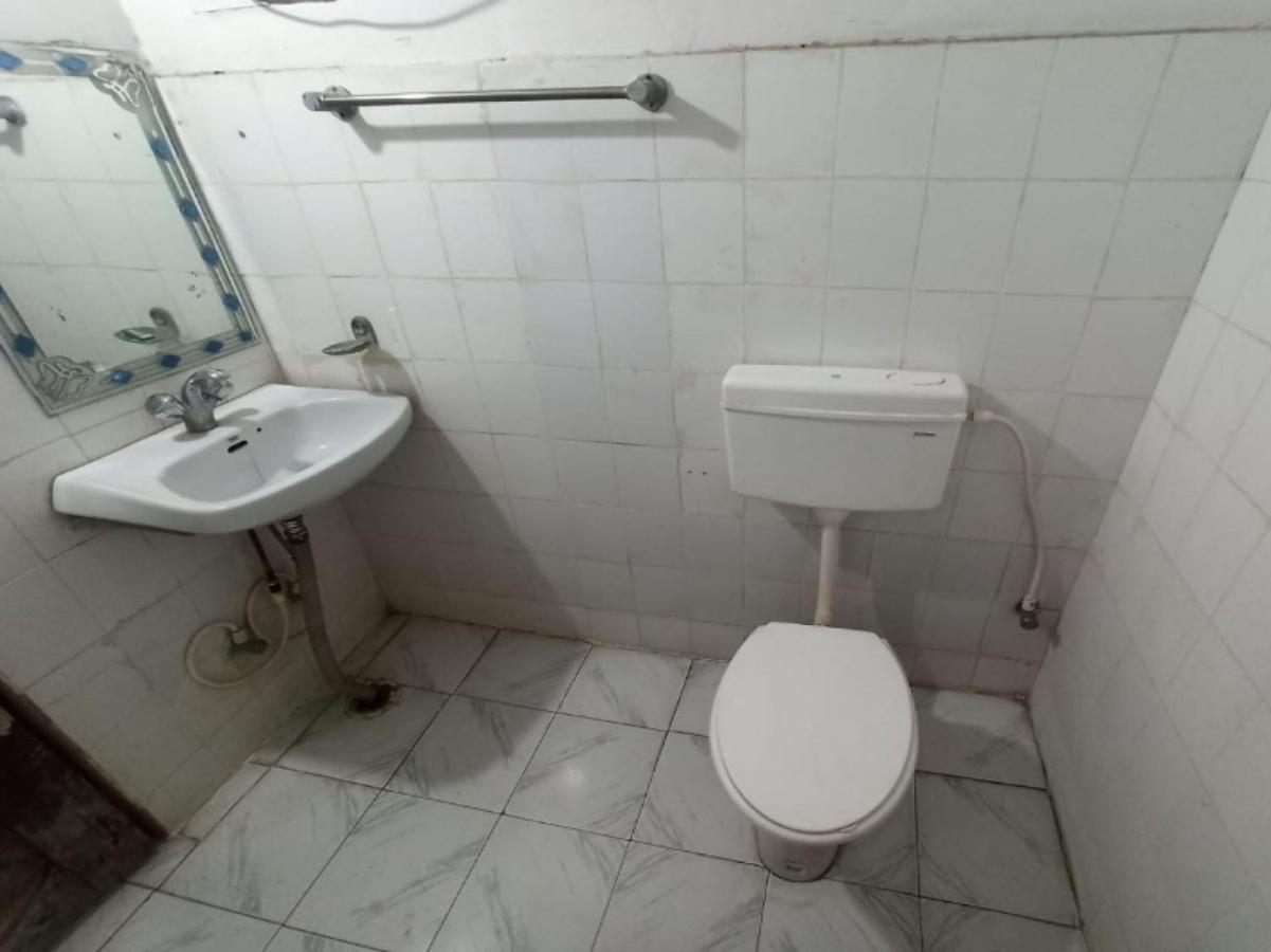 Oyo 80830 Hotel Buddha International Bodh-Gajá Kültér fotó