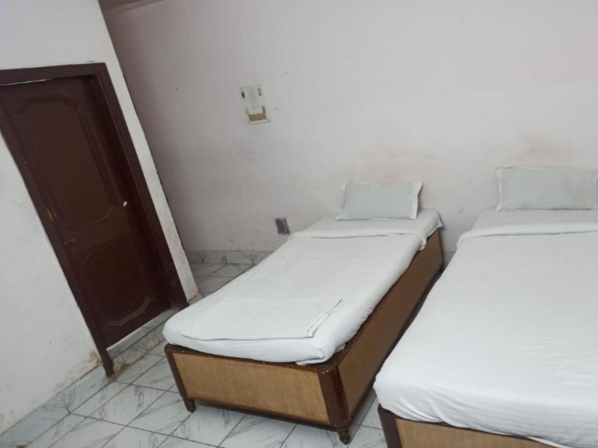 Oyo 80830 Hotel Buddha International Bodh-Gajá Kültér fotó